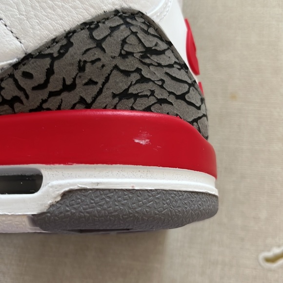 Fire Red Jordan 3’s size 4 (GS) - Picture 5 of 7